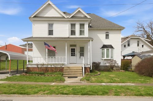 110 Mulberry Ave, Weston, WV, 26452-1522 | Card Image