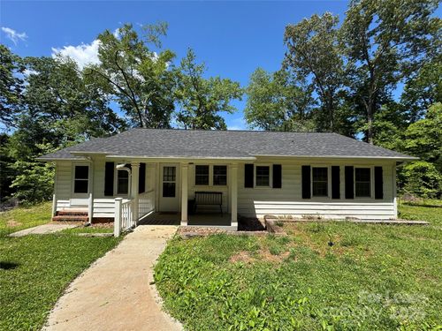 403 Willowside Dr, Mount Holly, NC, 28120-9425 | Card Image