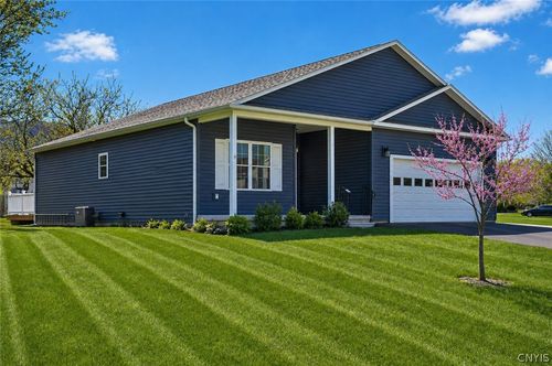 122 Pebblestone Dr, Chittenango, NY, 13037-1015 | Card Image