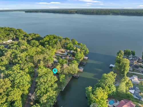 240 Holland Dr, Killen, AL, 35645-8628 | Card Image