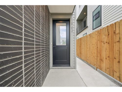 1567 Hooker St, Denver, CO, 80204-1961 | Card Image