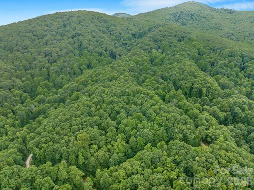 8 Carls Cove Rd, Black Mountain, NC, 28711-6014 | Card Image