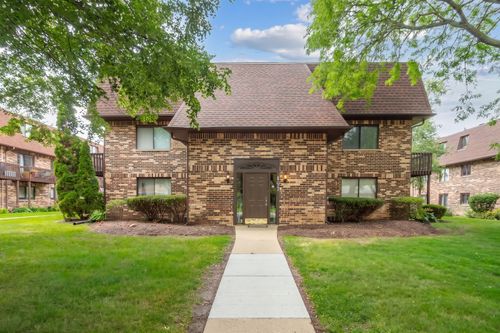 201a-197 Uteg St, Crystal Lake, IL, 60014-7242 | Card Image