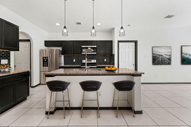 Kitchen island perfect for gatherings | Image 7