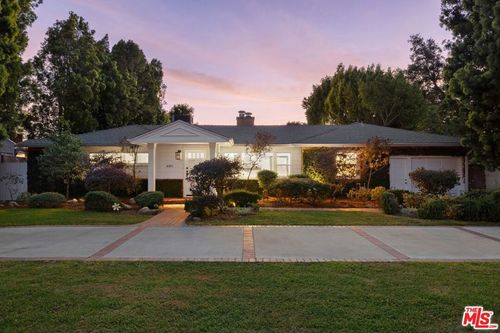 4911 Ben Ave, Valley Village, CA, 91607-4106 | Card Image