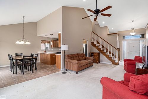 6979 Central Park Blvd, Utica, MI, 48315 | Card Image