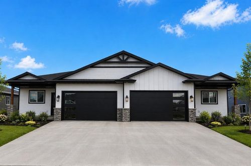 724 Sequoia Dr, Altoona, WI, 54720-7401 | Card Image