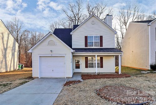 2134 Cindy Creek Ln, Charlotte, NC, 28216-3298 | Card Image