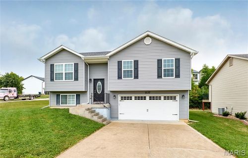 1137 Jaxson Dr, Foristell, MO, 63348-2636 | Card Image