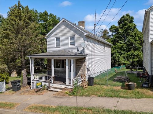 220 Oneida St, Monessen, PA, 15062-1209 | Card Image