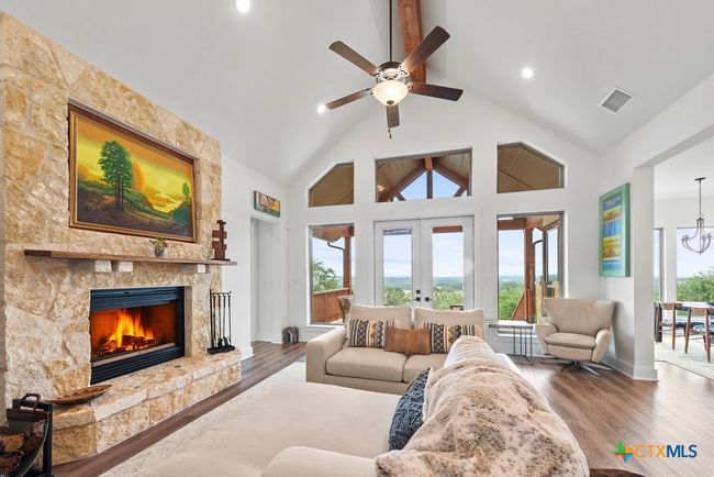 213 Lets Roll Dr, House other with 4 bedrooms, 3 bathrooms and null parking in Fischer TX | Image 9
