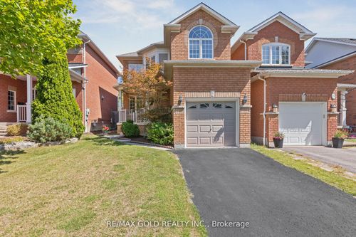 15 Blanchard Crt, Whitby, ON, L1M1H5 | Card Image