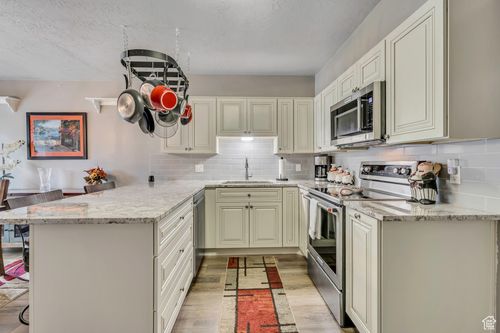 6886 670, Midvale, UT, 84047-1391 | Card Image