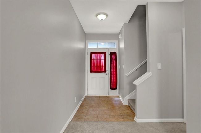10905 Lemongrass Dr, Condo with 2 bedrooms, 3 bathrooms and null parking in Zionsville IN | Image 4
