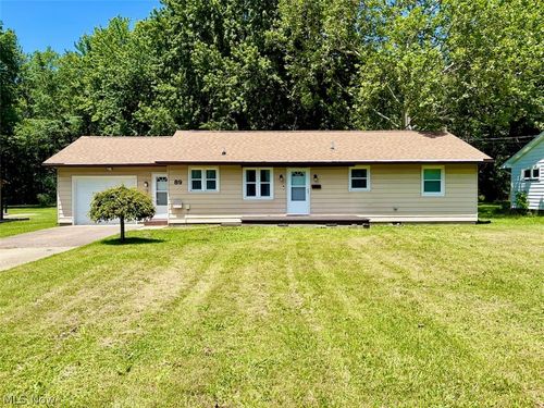 89 Roosevelt Dr, Geneva, OH, 44041-1032 | Card Image