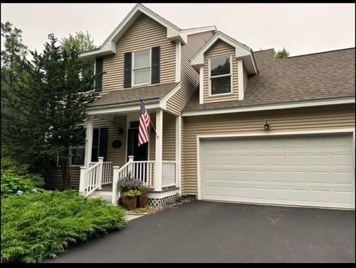 18 Haines Brook Farm Ln, Greenland, NH, 03840-2365 | Card Image