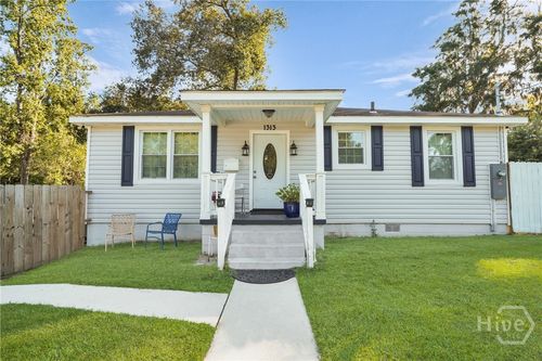 1313 E 70th St, Savannah, GA, 31404-5729 | Card Image