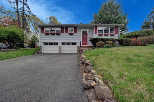 301 Grand Blvd, Emerson, NJ, 07630-1158 | Card Image