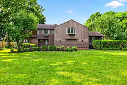 135 Orchard Park Blvd, Irondequoit, NY, 14609-3352 | Card Image