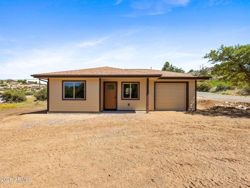 18290 S Niblick Dr, Peeples Valley, AZ, 86332-7621 | Card Image
