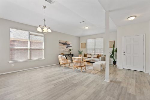 11853 Gaelic Dr, Austin, TX, 78754-5990 | Card Image