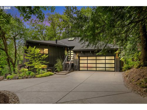 3777 Parkwood Way, West Linn, OR, 97068-1045 | Card Image