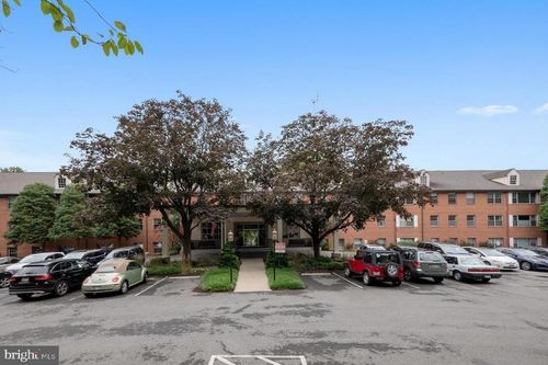 419-5301 Westbard Cir, BETHESDA, MD, 20816-1428 | Card Image