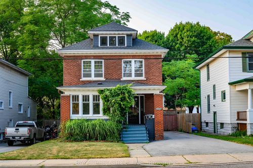 5135 Mcrae St, Niagara Falls, ON, L2E1P6 | Card Image