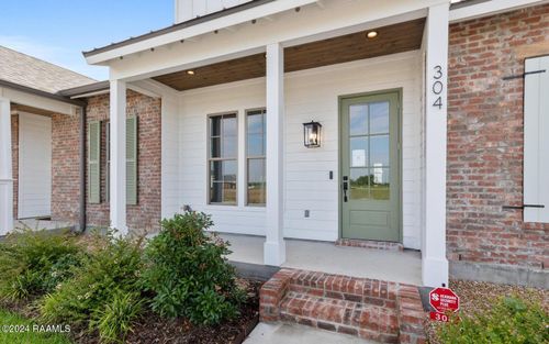 304 Sandstone Ave, Scott, LA, 70583-5375 | Card Image