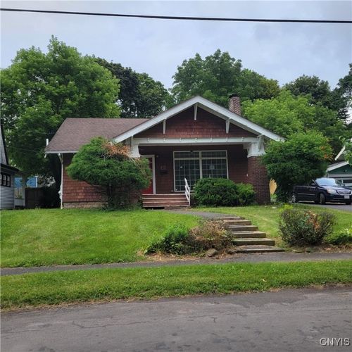 271 Fenway Dr, Syracuse, NY, 13224-1536 | Card Image