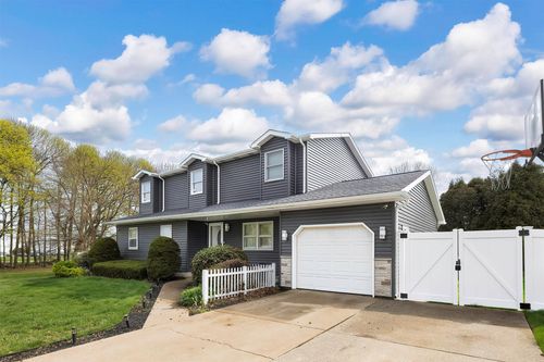 44 Crestwood Ln, North East, PA, 16428-1704 | Card Image