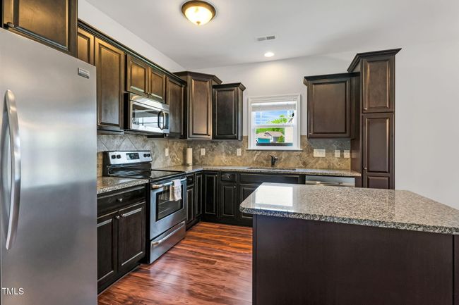 15-web-or-mls-P1478855 | Image 13