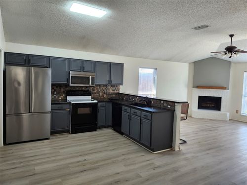 2374 Stagecoach St, Fort Worth, TX, 76133-8196 | Card Image