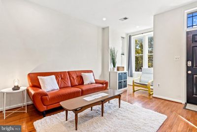 704 I Street Se, House other with 2 bedrooms, 2 bathrooms and null parking in WASHINGTON DC | Image 3