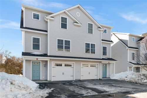 12 Mariner Way, Newport, RI, 02840 | Card Image