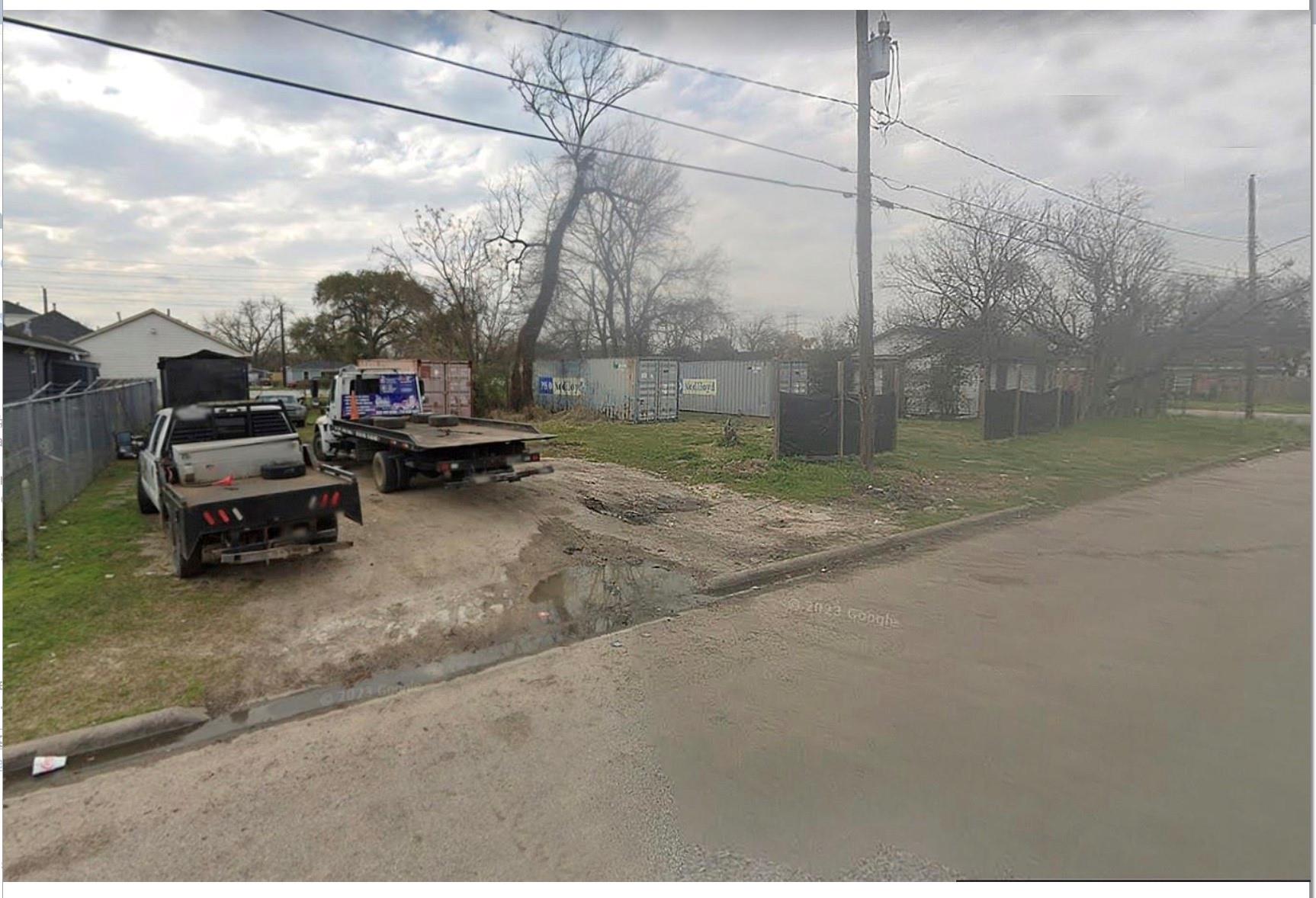 Land in Houston 4