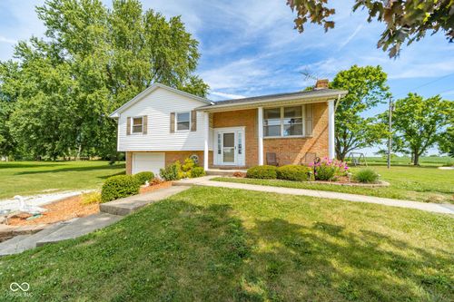 548 E State Road 28, Alexandria, IN, 46001-8916 | Card Image