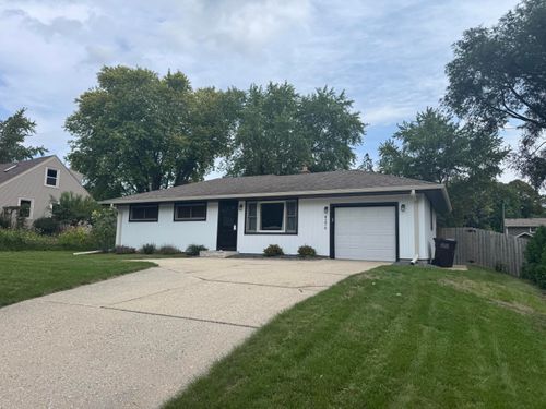 4376 S 84th St, Greenfield, WI, 53228-2877 | Card Image