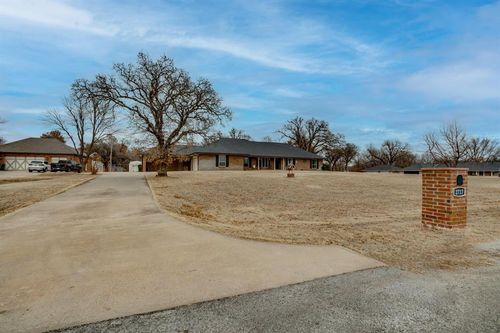 2717 Charleston Rd, Edmond, OK, 73025-1626 | Card Image