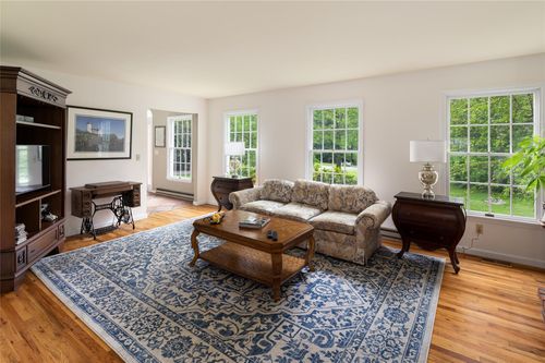 4 Scenic Dr, South Salem, NY, 10590-2605 | Card Image