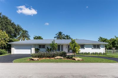 8021 Sw 140th Ter, House other with 4 bedrooms, 4 bathrooms and null parking in Palmetto Bay FL | Image 1