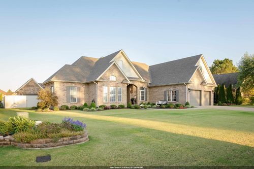 282 Plantation Springs Dr, Florence, AL, 35630-8920 | Card Image