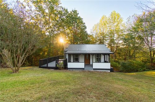 250 Nottingham Way Ne, Fairmount, GA, 30139-3627 | Card Image