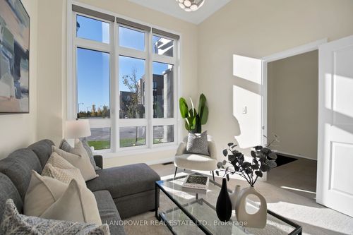 30 Lord Melborne St, Markham, ON, L6C0Z6 | Card Image