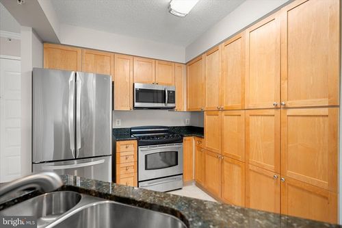 apt-1005-3101 N Hampton Dr, ALEXANDRIA, VA, 22302-1527 | Card Image