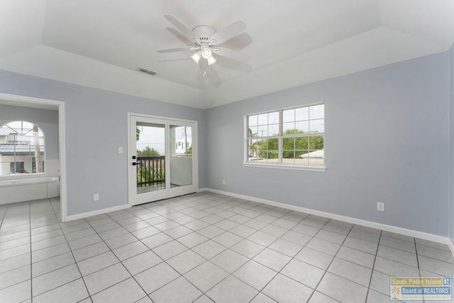 905 N Shore Dr, House other with 3 bedrooms, 3 bathrooms and 2 parking in Port Isabel TX | Image 28