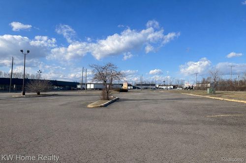 20800 Groesbeck Hwy, Warren, MI, 48089-4911 | Card Image
