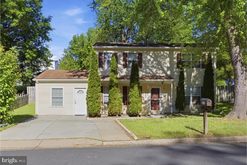 Residential in WOODBRIDGE