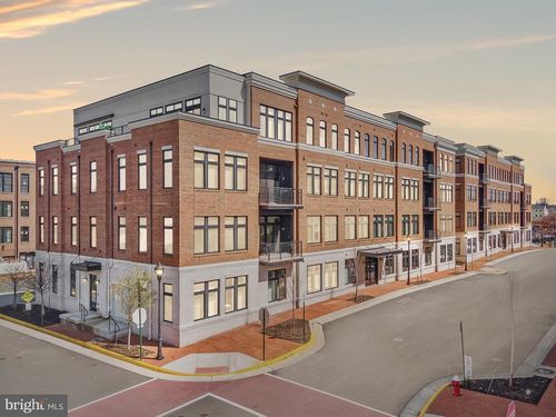 apt-202-2 Stationmaster St Se, LEESBURG, VA, 20175-3647 | Card Image