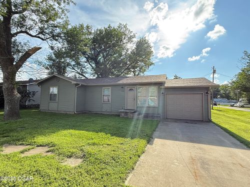 108 2nd St, Sheldon, MO, 64784-9150 | Card Image